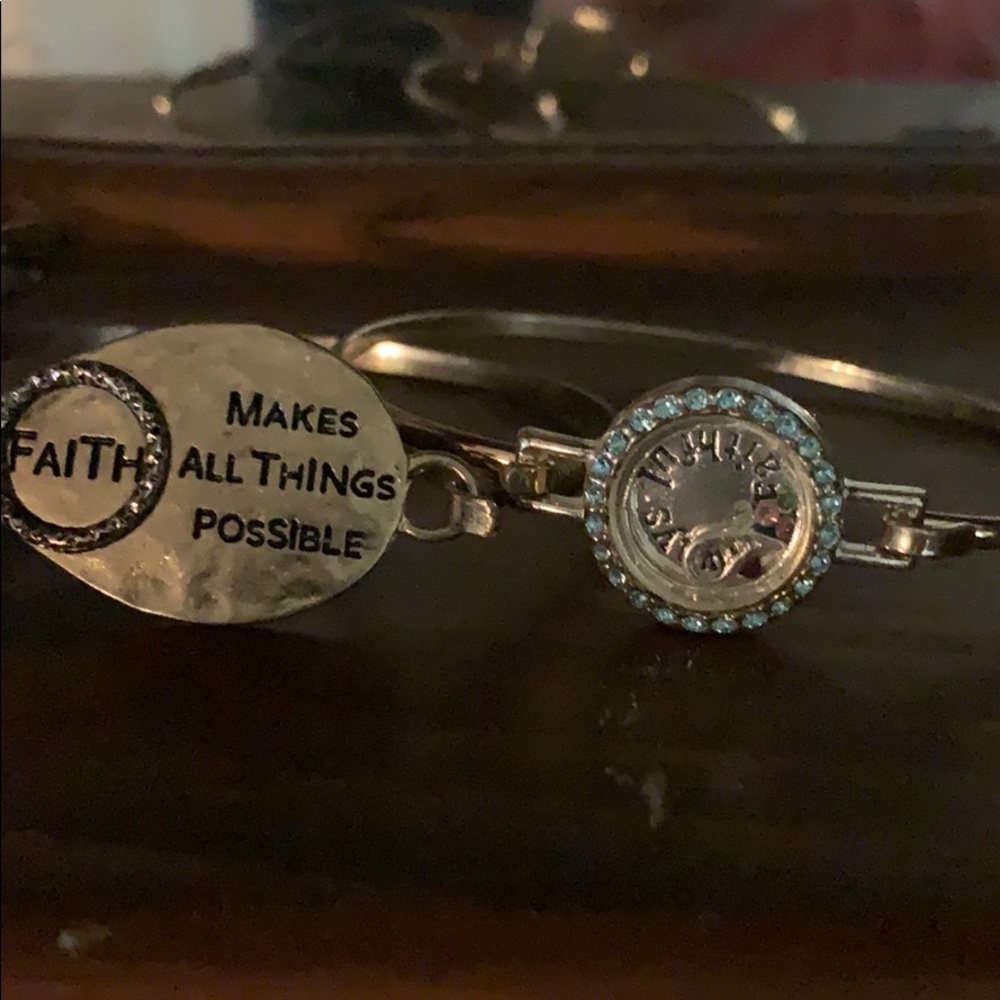 Braclets